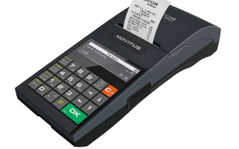 Kasa fiskalna Novitus z wydrukowanym paragonem. Dowiedz się, jak wydrukować kopię paragonu z kasy fiskalnej Novitus.