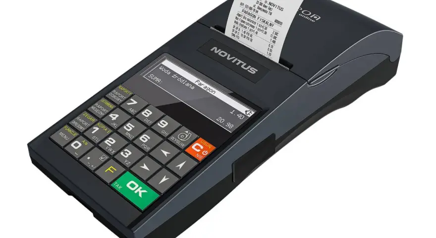 Kasa fiskalna Novitus z wydrukowanym paragonem. Dowiedz się, jak wydrukować kopię paragonu z kasy fiskalnej Novitus.