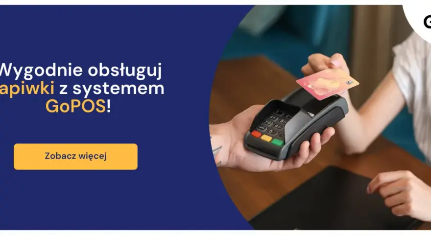 Wygodnie obsługuj napiwki z systemem GoPOS. Karta zbliżeniowa przy terminalu płatniczym.